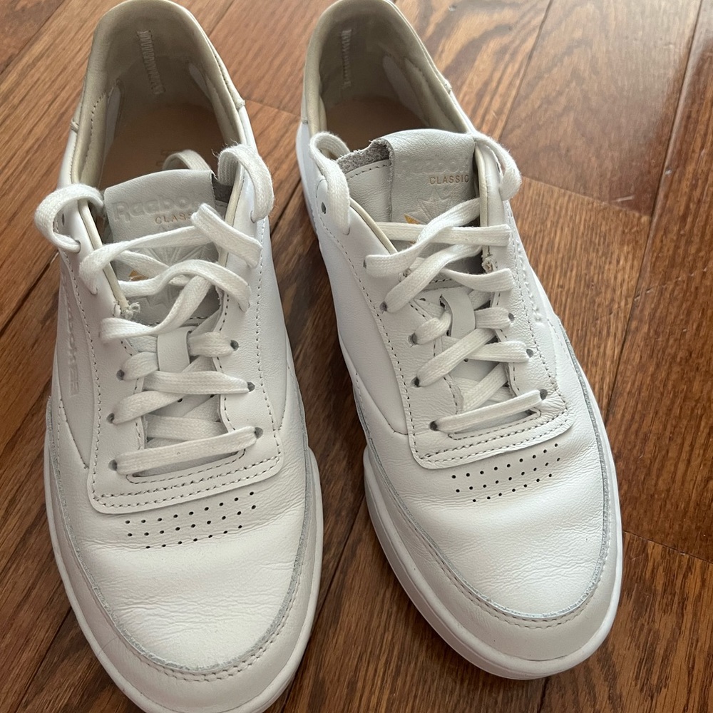 Reebok Club C Clean Sneaker, Size 7.5